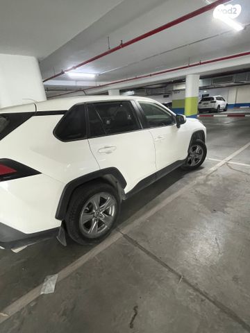 טויוטה RAV4