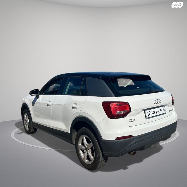 אאודי Q2