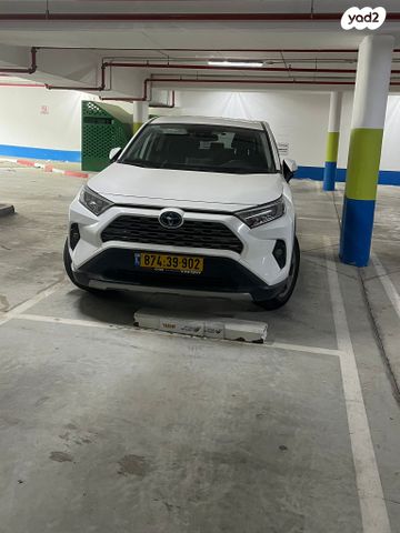 טויוטה RAV4