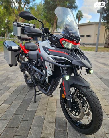 בנלי TRK702X
