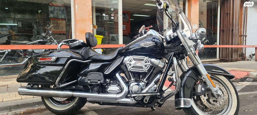 הרלי דיווידסון רוד קינג קלאסיק 103