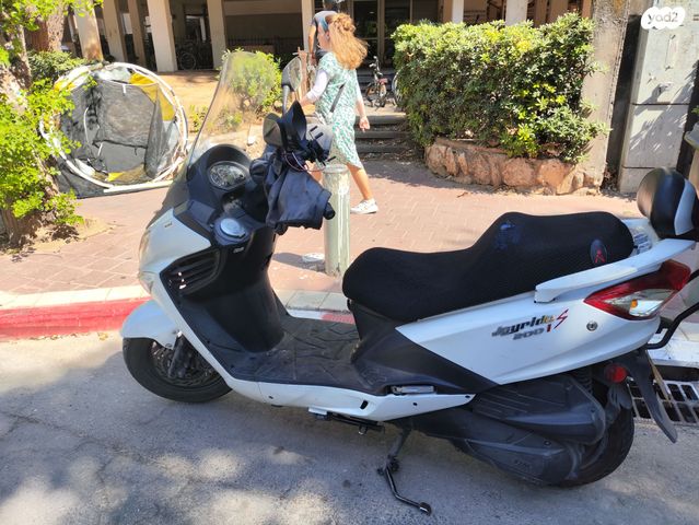 מודעת רכב סאן יאנג ג'וי רייד 200