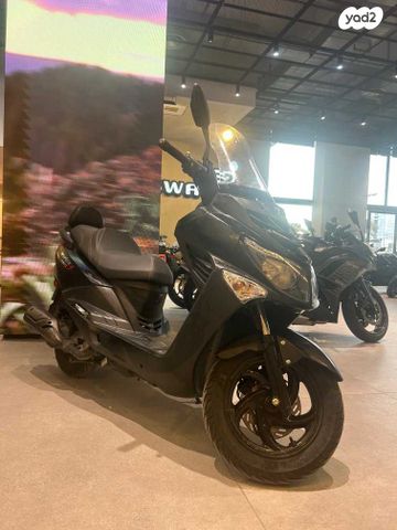 מודעת רכב סאן יאנג ג'וי רייד 200