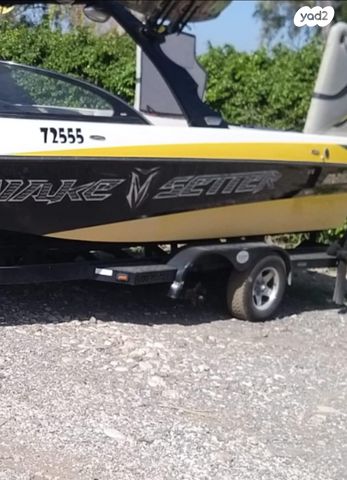 יאכטות - סירות מנוע