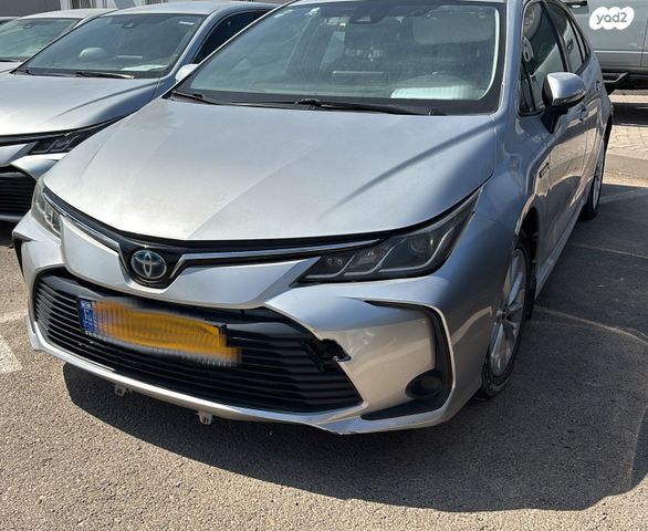 מודעת רכב טויוטה קורולה