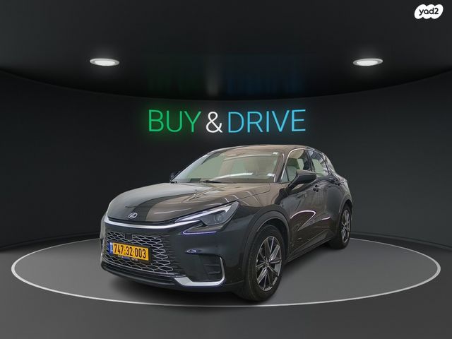 מודעת רכב לקסוס  LBX