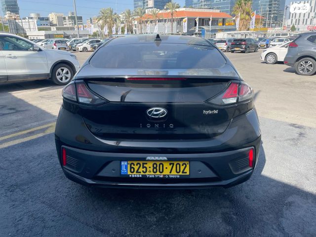 יונדאי איוניק