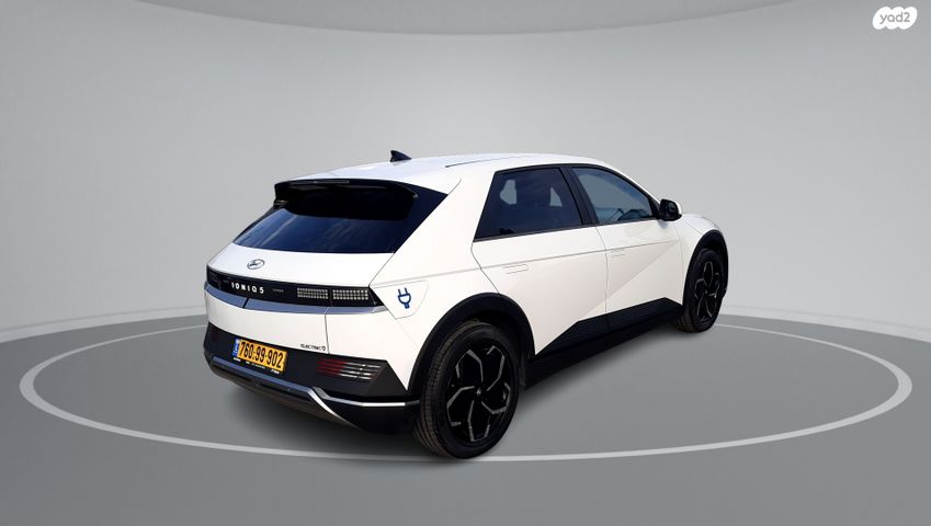 יונדאי איוניק 5