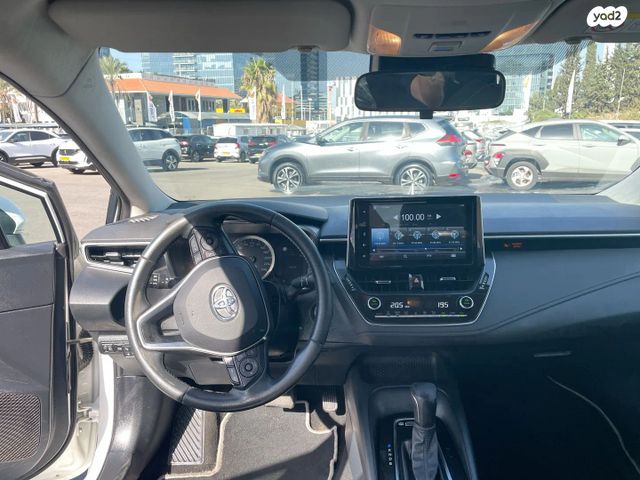 טויוטה קורולה