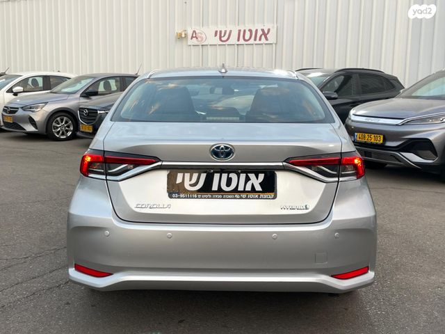 טויוטה קורולה