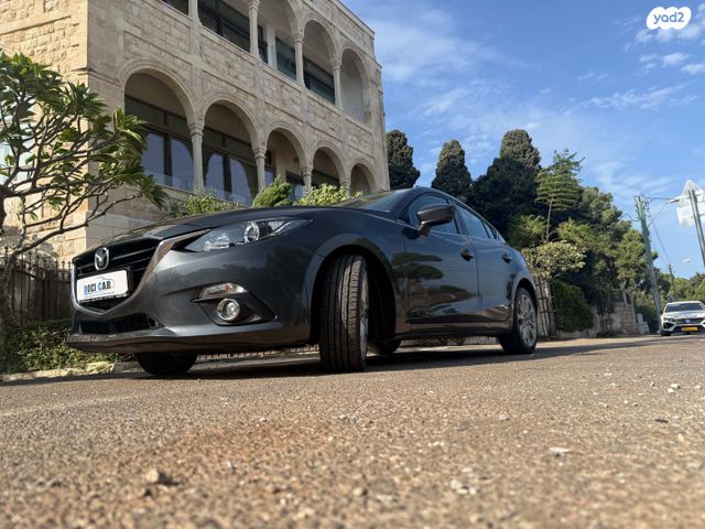 מאזדה 3