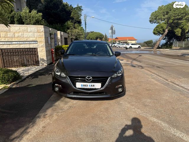 מאזדה 3