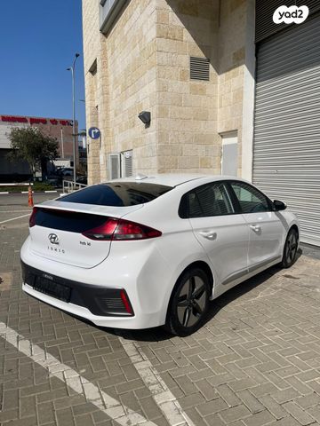 יונדאי איוניק