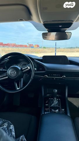 מאזדה 3
