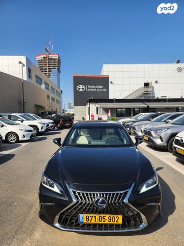 מודעת רכב לקסוס ES