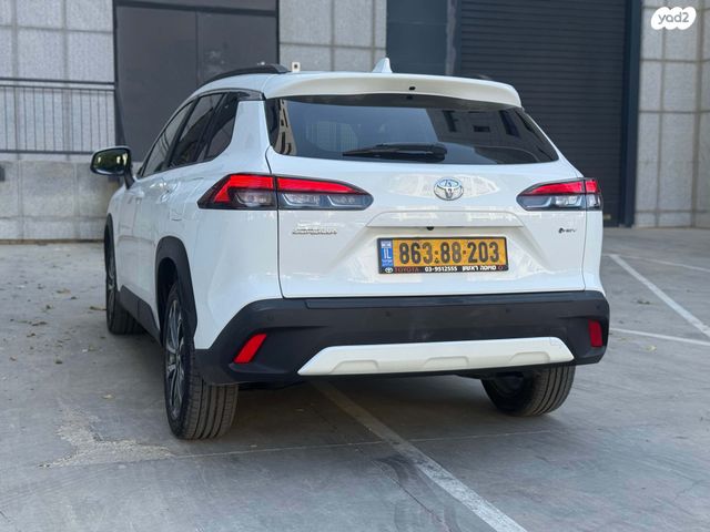 טויוטה קורולה קרוס