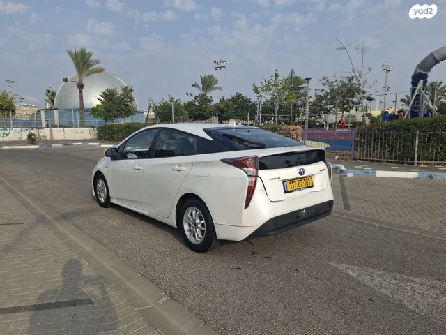 מודעת רכב טויוטה פריוס