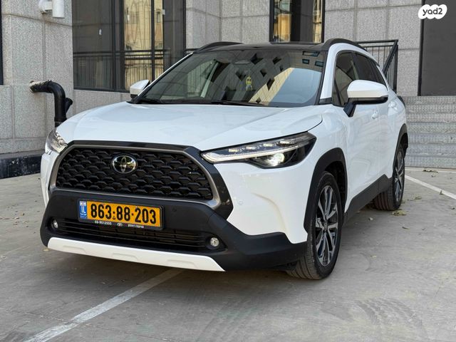 מודעת רכב טויוטה קורולה קרוס