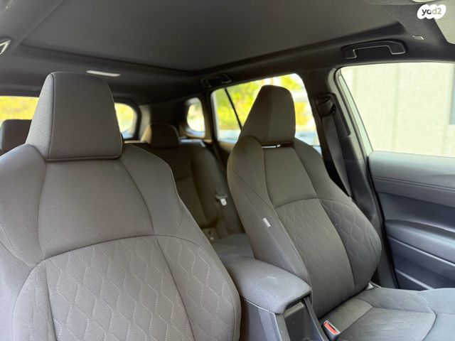 טויוטה קורולה קרוס