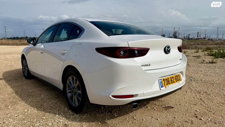 מאזדה 3