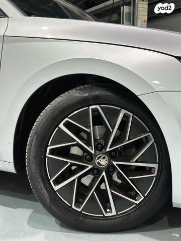 סקודה אוקטביה