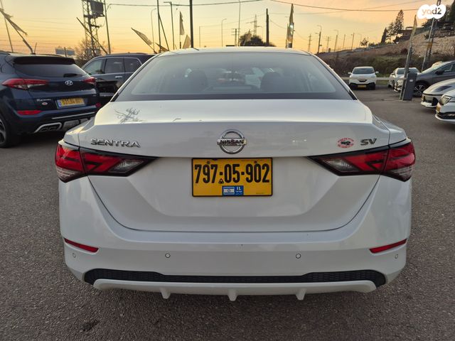 ניסאן סנטרה