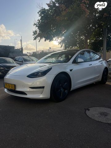 מודעת רכב טסלה מודל 3