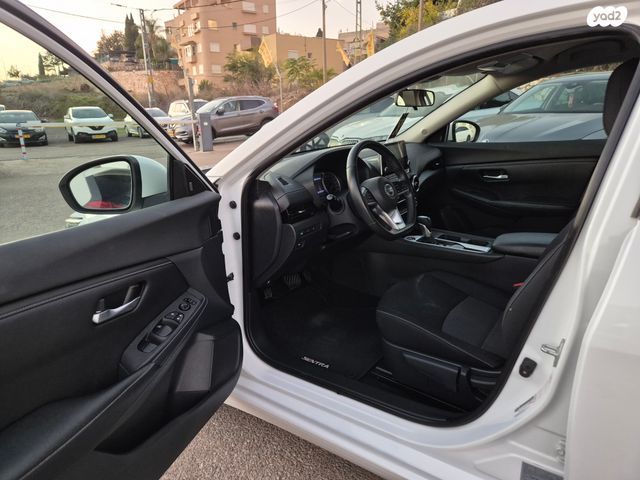 ניסאן סנטרה