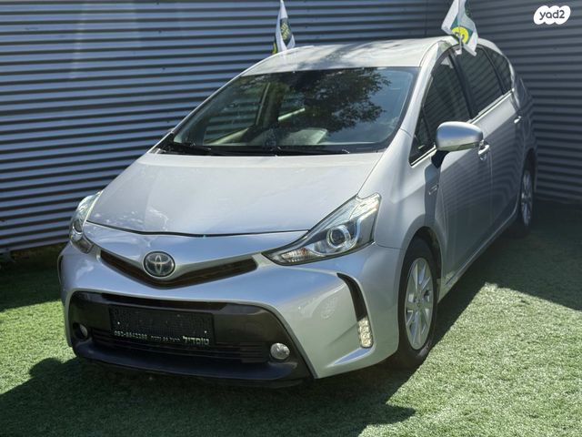 טויוטה פריוס פלוס