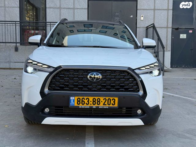 מודעת רכב טויוטה קורולה קרוס