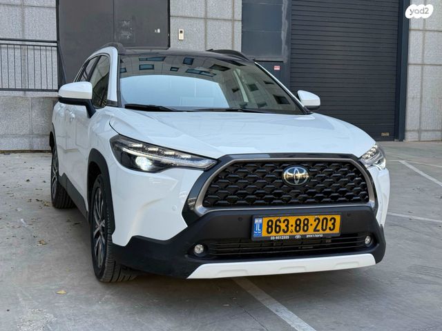 טויוטה קורולה קרוס