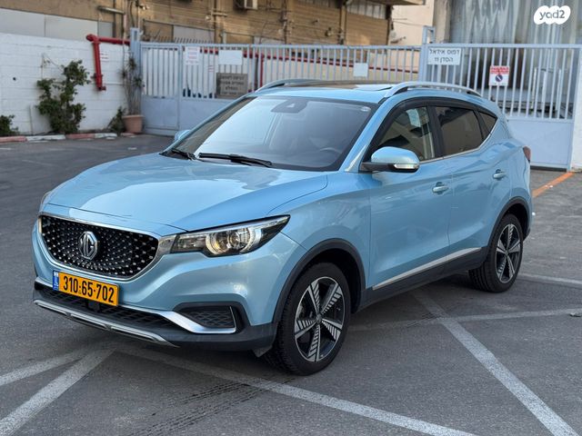 מודעת רכב אם ג'י ZS