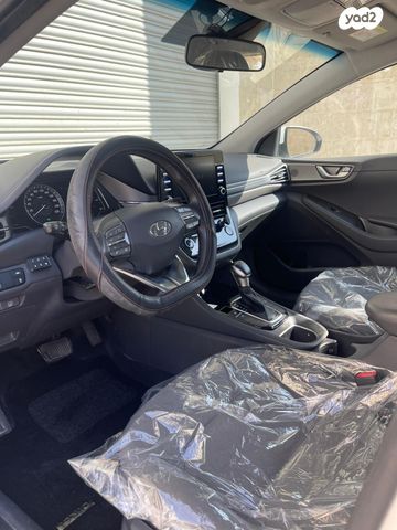 יונדאי איוניק