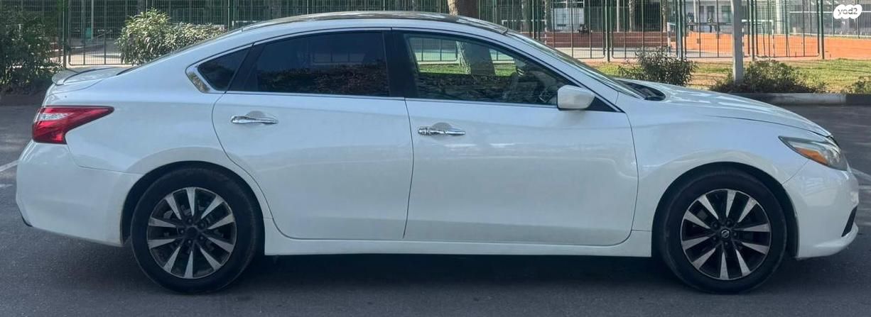 ניסאן אלטימה