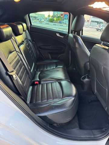 אלפא רומיאו ג'ולייטה