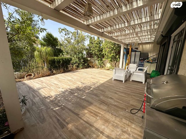 דו משפחתי, סמטת תרשיש 30, אבני החושן, מעלה אדומים