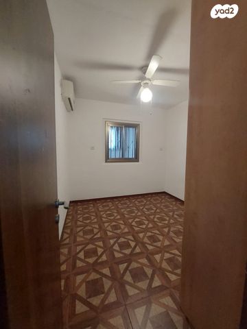 דירה, ניצנים 2, גני אביב, לוד