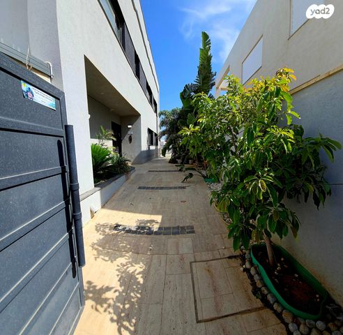 בית פרטי/ קוטג', החצב 3, גבעת אולגה, חדרה