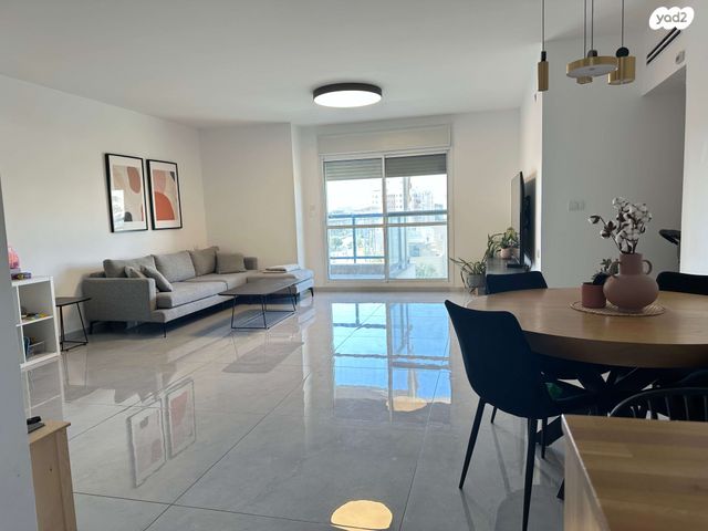 דרך דגניה 90