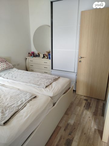 דירה, לוטם 33, הפרחים, חריש