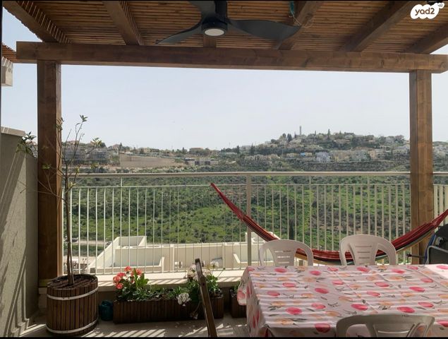 דירה, שקד 10, לשם, עלי זהב