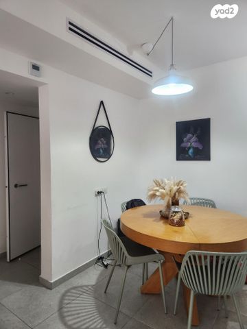 דירה, דבורה עומר 7, נאות שדה, רעננה