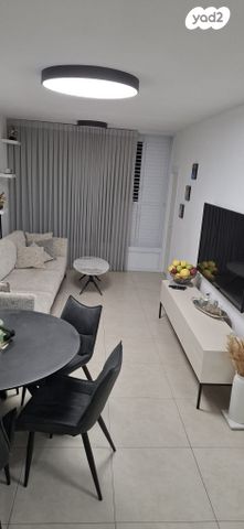 רחל הרשנזון 44