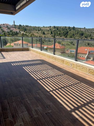 גג/ פנטהאוז, שדרות החושן 23, שכונה ח', מבשרת ציון