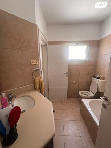 בית פרטי/ קוטג', יוסף תקוע 107, רמות, באר שבע