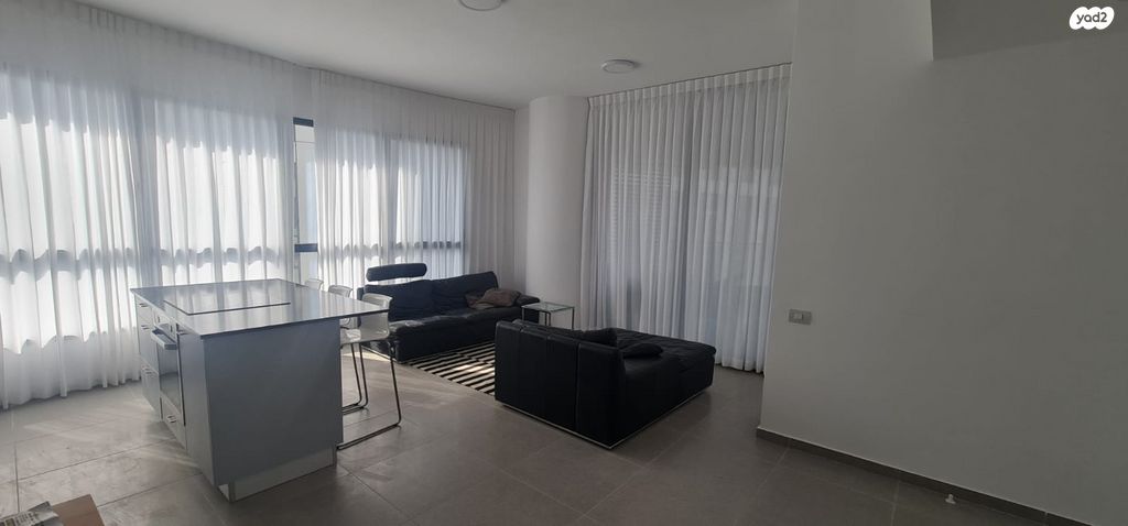 דירה, דרך מנחם בגין 158, מונטיפיורי, הרכבת, תל אביב יפו