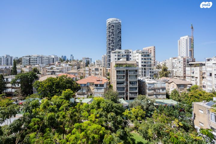 דירה, שדרת התמרים 9, שכונת בן גוריון, מרכז העיר ג', רמת גן