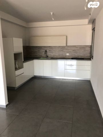 דירה, שדרות אבני החושן 5, כרמי גת, קרית גת