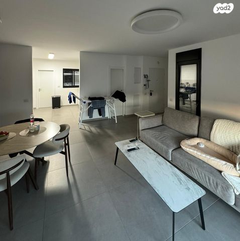 דירה, חופית 23, חורשת נח, אופקים