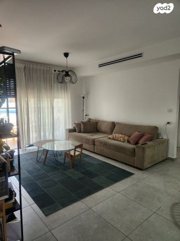 דבורה עומר 7